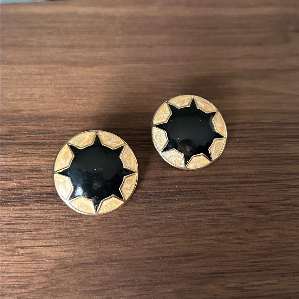 Gold and Black Star Earrings - Picture 2 of 11